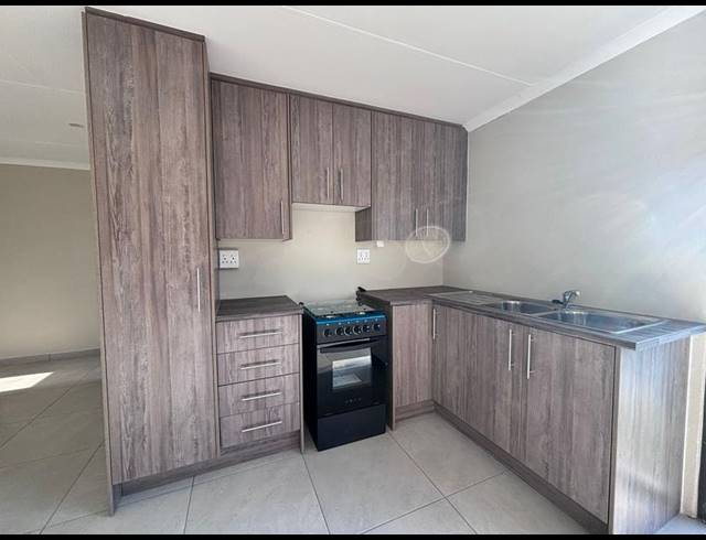 4 BEDROOM HOUSE FOR SALE IN FLORIDA PARK